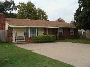 1st image of 704 S 5th St