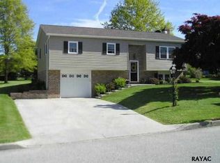 40 Michael St, Hanover, PA 17331