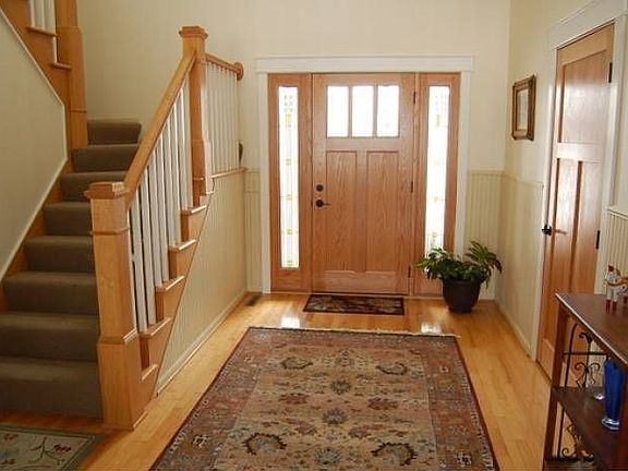Two story foyer
