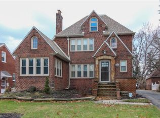4906 Edgepark Dr, Garfield Heights, OH