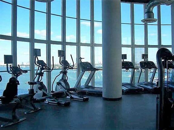 2nd image of 1800 N Bayshore Dr APT 2814