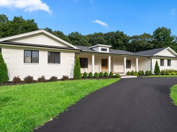 142 Buckskin Dr, Wayland, MA 01778