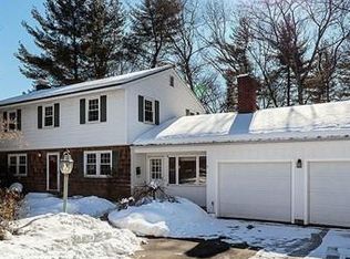 13 E Putnam Ave, Chelmsford, MA 01824