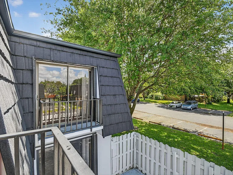 320 Woodland Rd — Photo 40