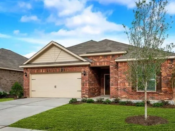 134 Magnolia Dr, Sanger, TX 76266