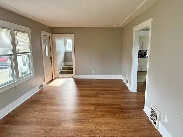 Living Room - 120 Wentworth Ave