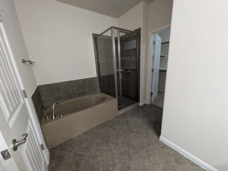7301 Bandera Ranch Trl #A — Photo 32