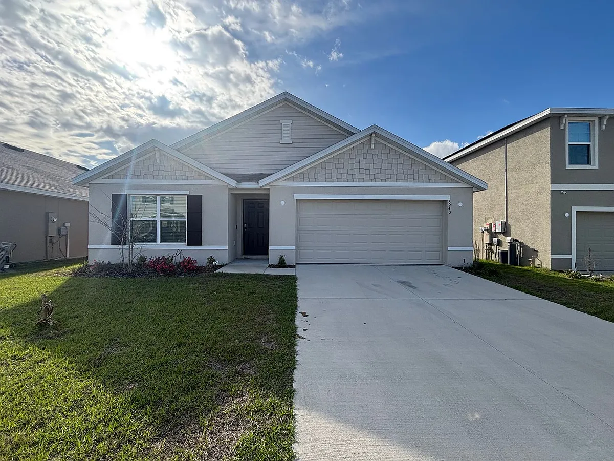 Building Photo - 8940 SW 50th Ter