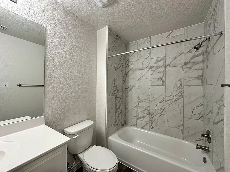 222B Dolphin Dr — Photo 15