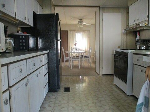 2nd image of 705 Satsuma St