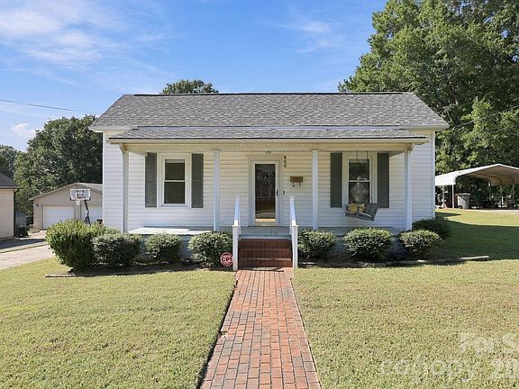 2nd image of 609 Poplar Ave