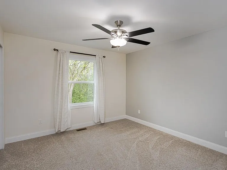 114 Valley Hall Dr — Photo 26