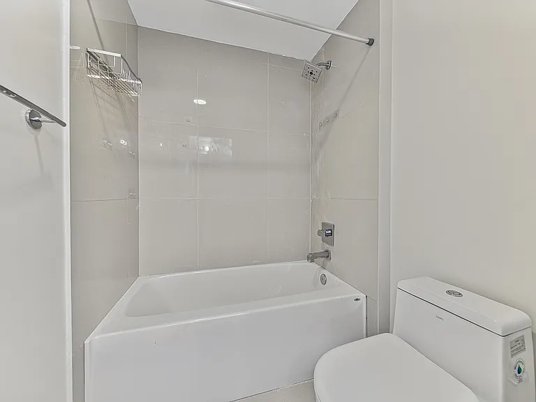 600 NE 27th St #1605 — Photo 34