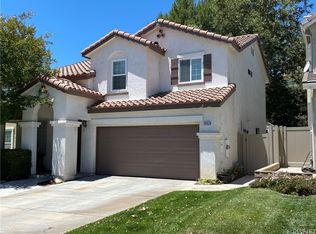 28453 Silverking Trl, Saugus, CA 91390