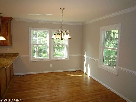 5th image of 7044 Stafford St