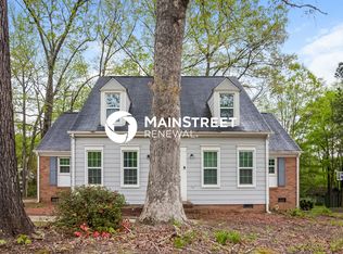 5100 Chestnut Lake Dr, Charlotte, NC 28227