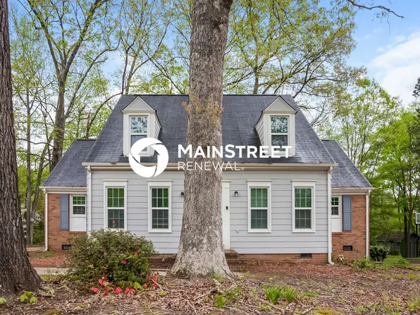5100 Chestnut Lake Dr, Charlotte, NC 28227