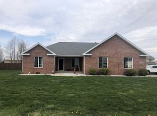 210 Prairie Fire Pl, Alexandria, IN 46001