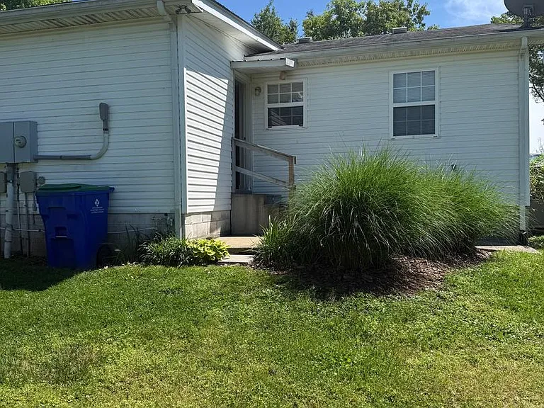 264 Peterson Ave — Photo 13