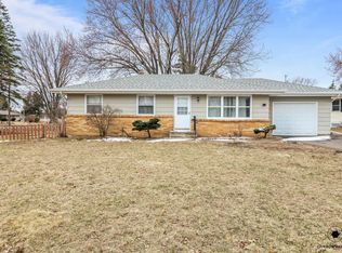 2148 Mapleview Ave, Saint Paul, MN 55109