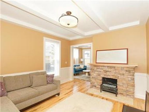5th image of 1139 Raymond Ave