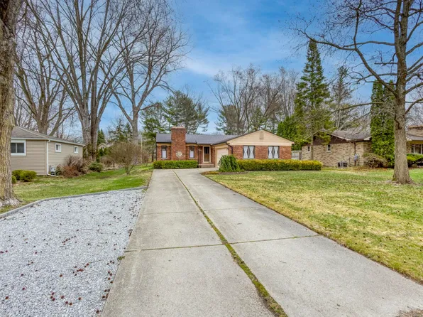 38370 Willowmere St, Harrison Township, MI 48045