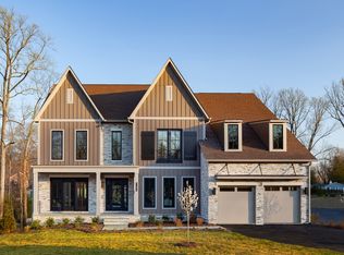 7193 Greyson Woods Ln, McLean, VA 22101