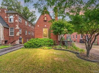 4820 Grayton St, Detroit, MI 48224