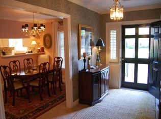 821 Greenbriar Rd, Kinston, NC 28501