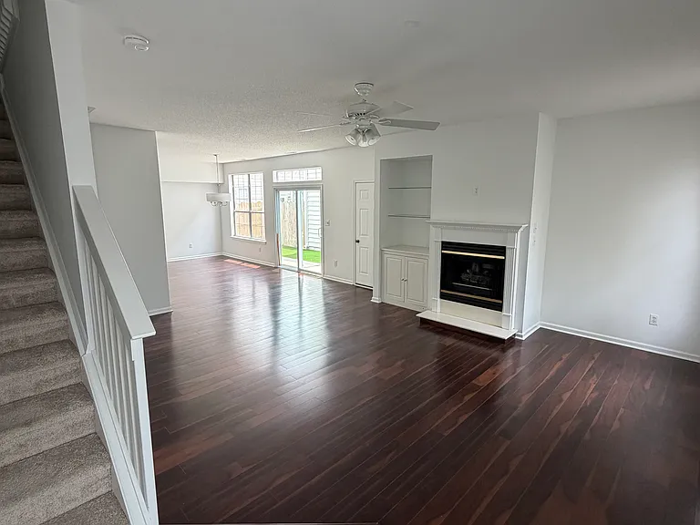 1856 Kensal Green Dr — Photo 6