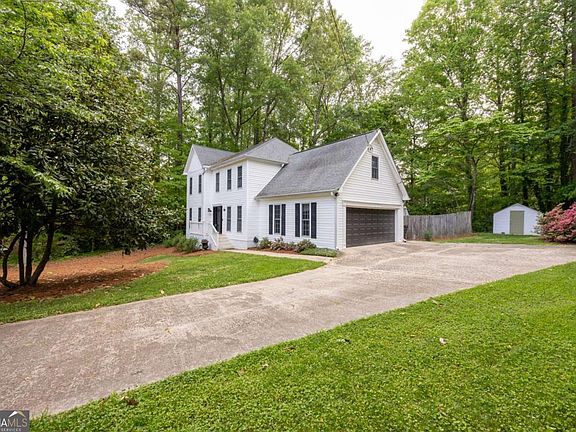 2nd image of 12 Indian Lake Ct