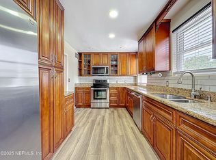 1445 Peachtree St, Jacksonville, FL 32207