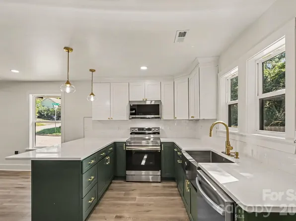 93 Saint Mary Ave NW, Concord, NC 28025
