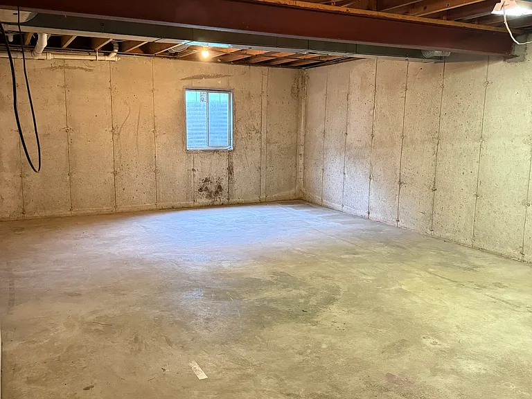 1005 Commercial St — Photo 12