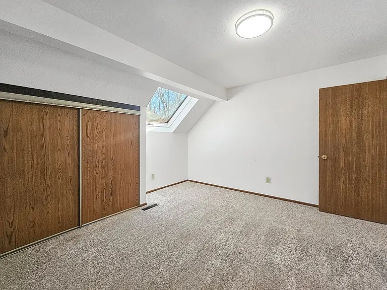 Merriman Valley Apartments & Townhomes — Photo 22