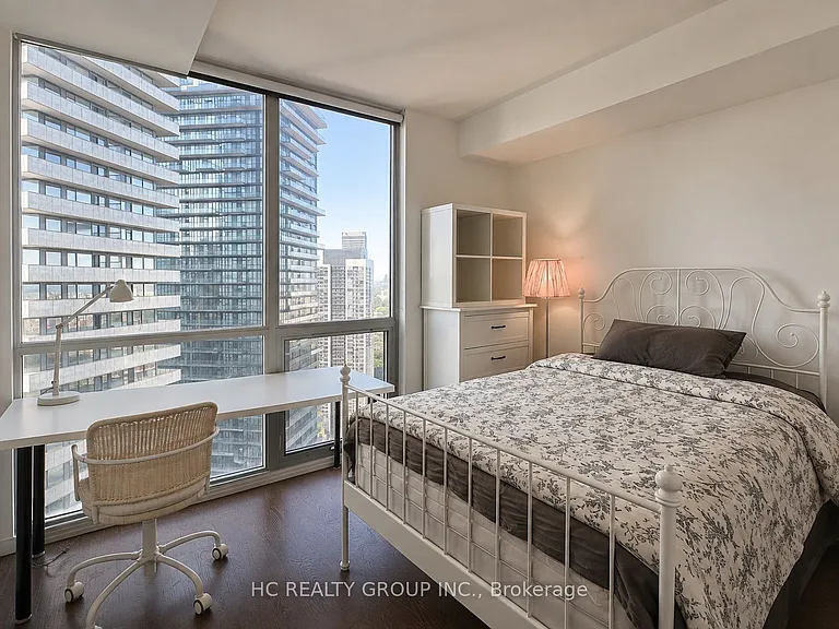45 Charles St E #4509 — Photo 9