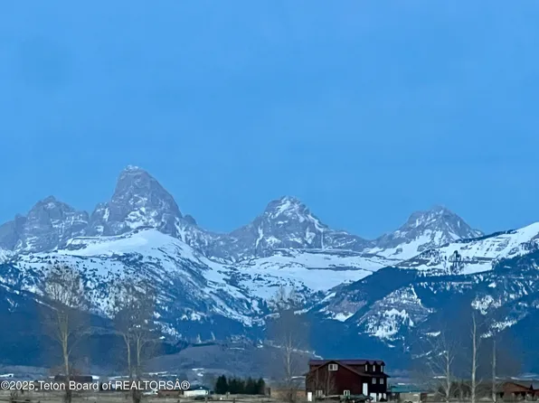 2222 Daydream Dr, Tetonia, ID 83452