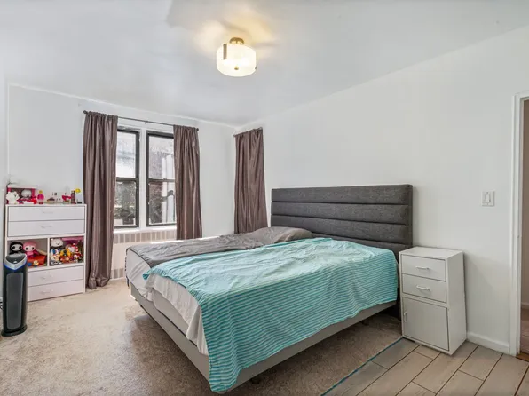 67-40 Yellowstone Boulevard image 11 of 19