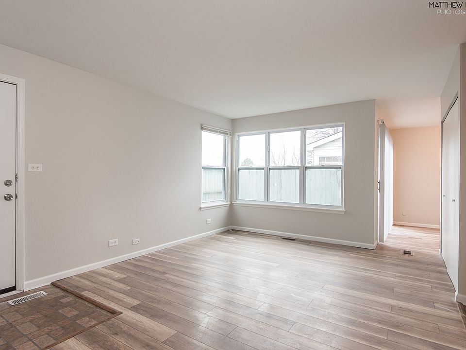 2nd image of 150 Central Ave #150