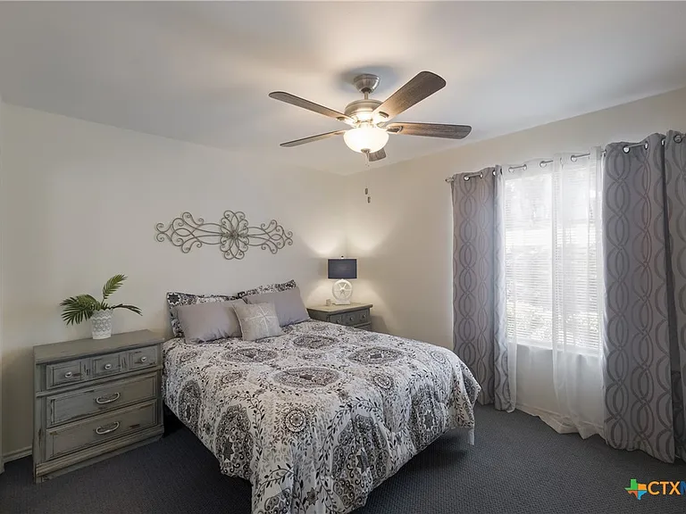 1135 Parkview Dr #C16 — Photo 12