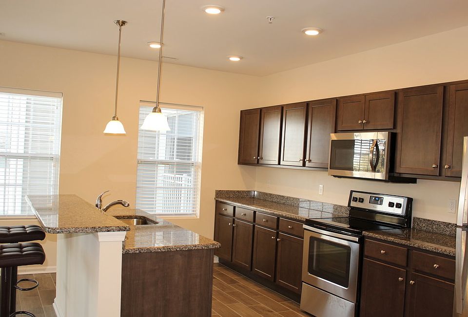 1st image of 721 Water St #104