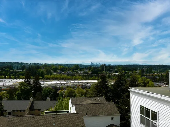 3990 129 Place SE #302, Bellevue, WA 98006