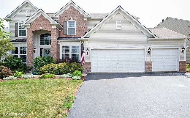 1st image of 1215 Blue Heron Cir