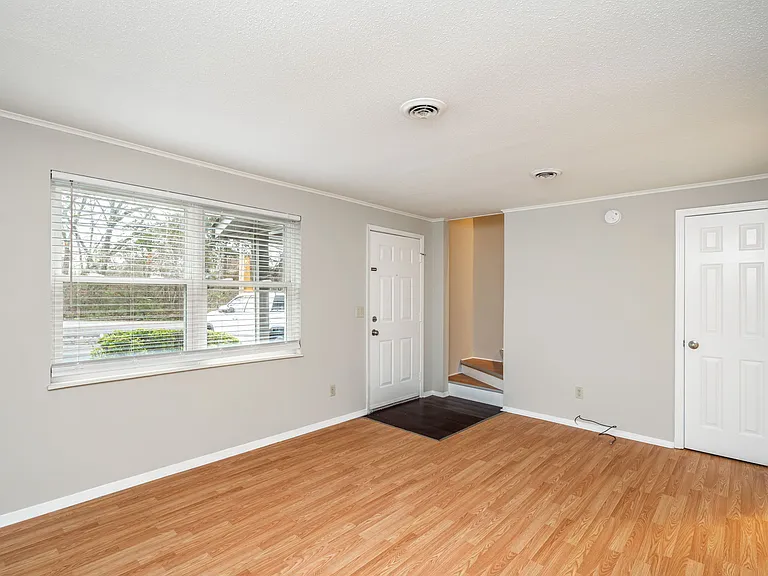 302 Wakefield Rd #A — Photo 16