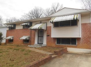 5610 Galloway Dr, Oxon Hill, MD 20745