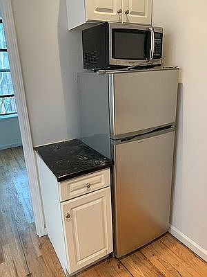 5th image of 328 E 94th St APT 3A