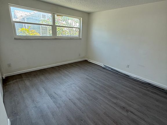 5th image of 23 SE 12th St #103