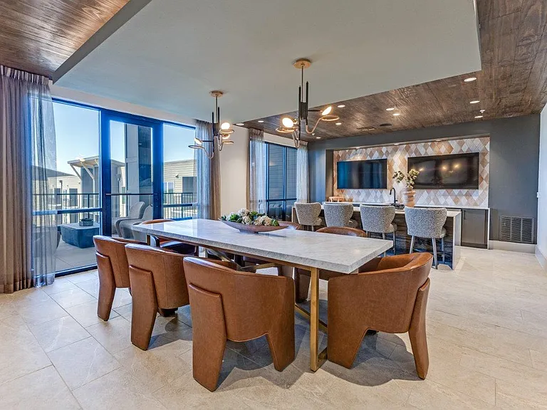 Aura High Pointe — Photo 27