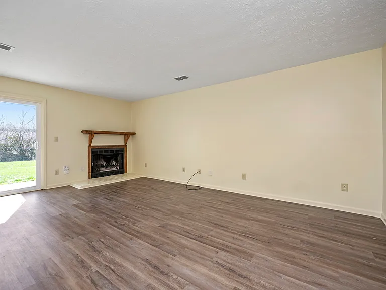 3654 Appian Way — Photo 4