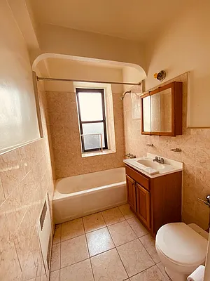 Rented by Zjama Realty Corp | media 13